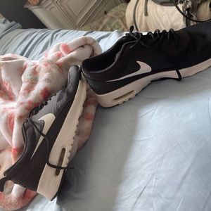 black Nike air maxes!